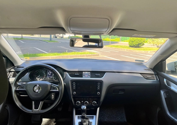 Skoda Octavia cena 56900 przebieg: 110000, rok produkcji 2020 z Dobiegniew małe 466